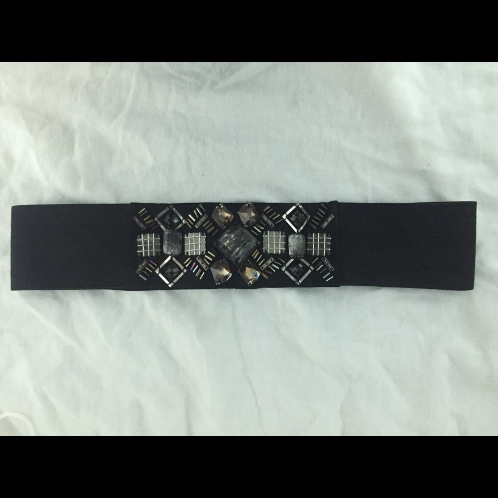 BCBG Maxmaria belt